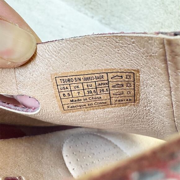 Tsubo Ovid Snake Print Wedge Platform Mules Size 8.5‎ Burgundy Purple Reptile - Picture 7 of 11